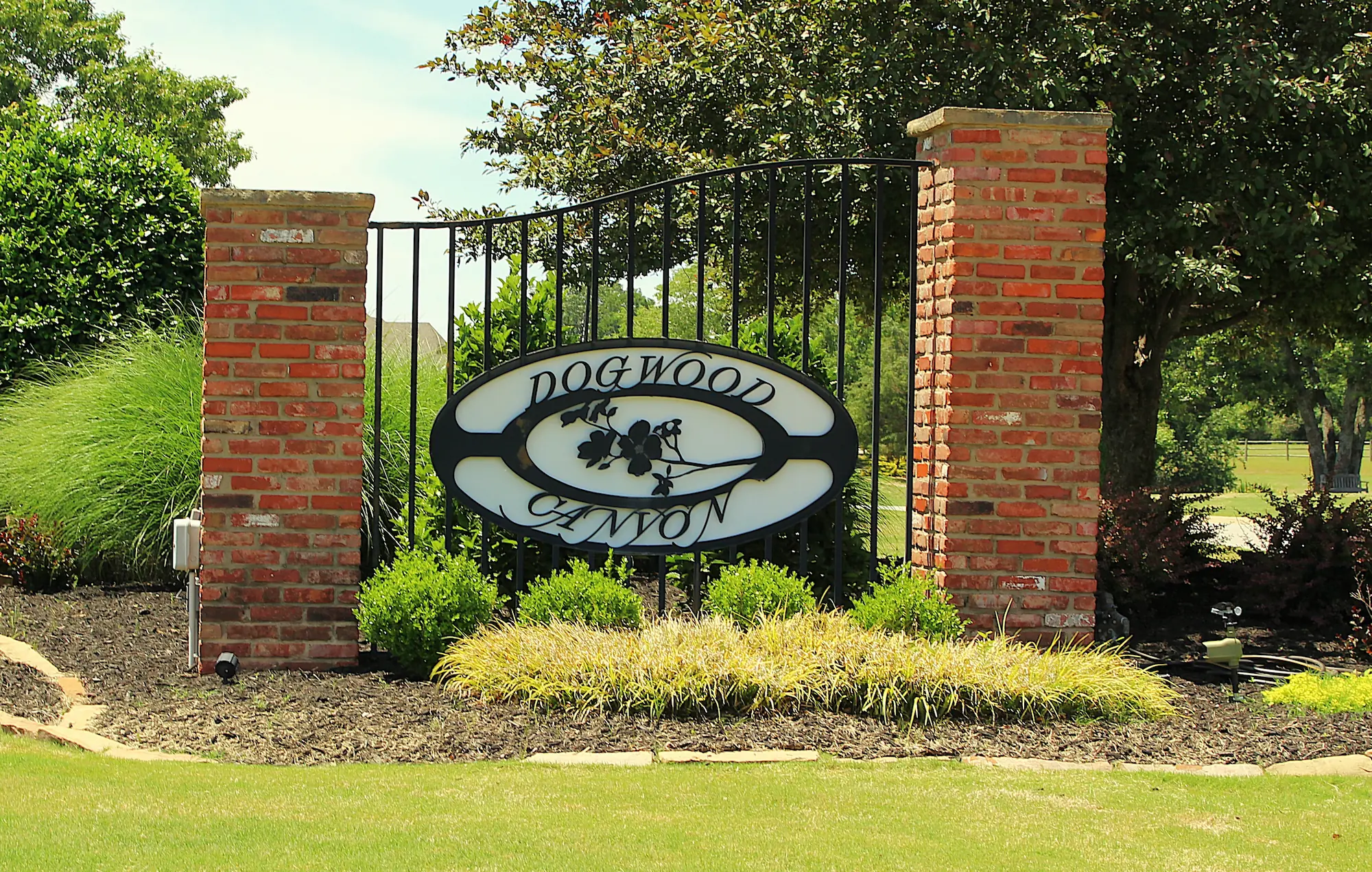 Dogwood Canyon Community Sign
